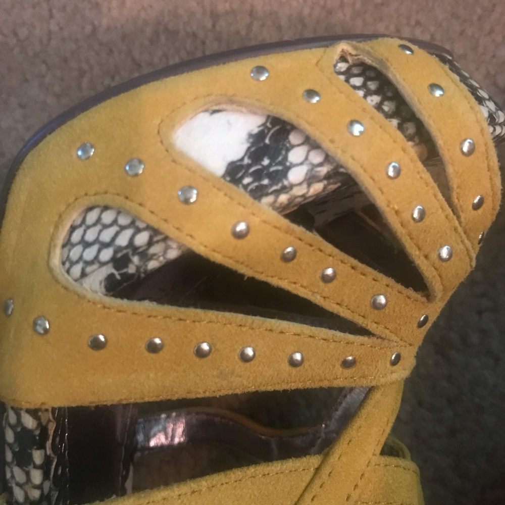 Naughty Monkey Carumba's Sz 6 - Picture 5 of 5